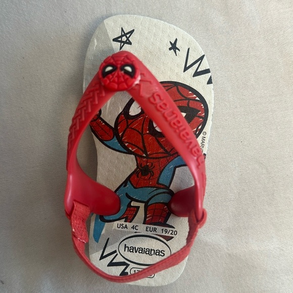 Havaianas NWOT Spiderman Flip Flops Stylish Sandals - Picture 3 of 5